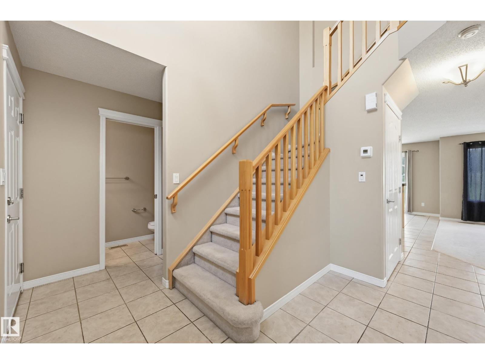 458 Hunters Green Gr NW, Edmonton, Alberta  T6R 3C3 - Photo 4 - E4502874