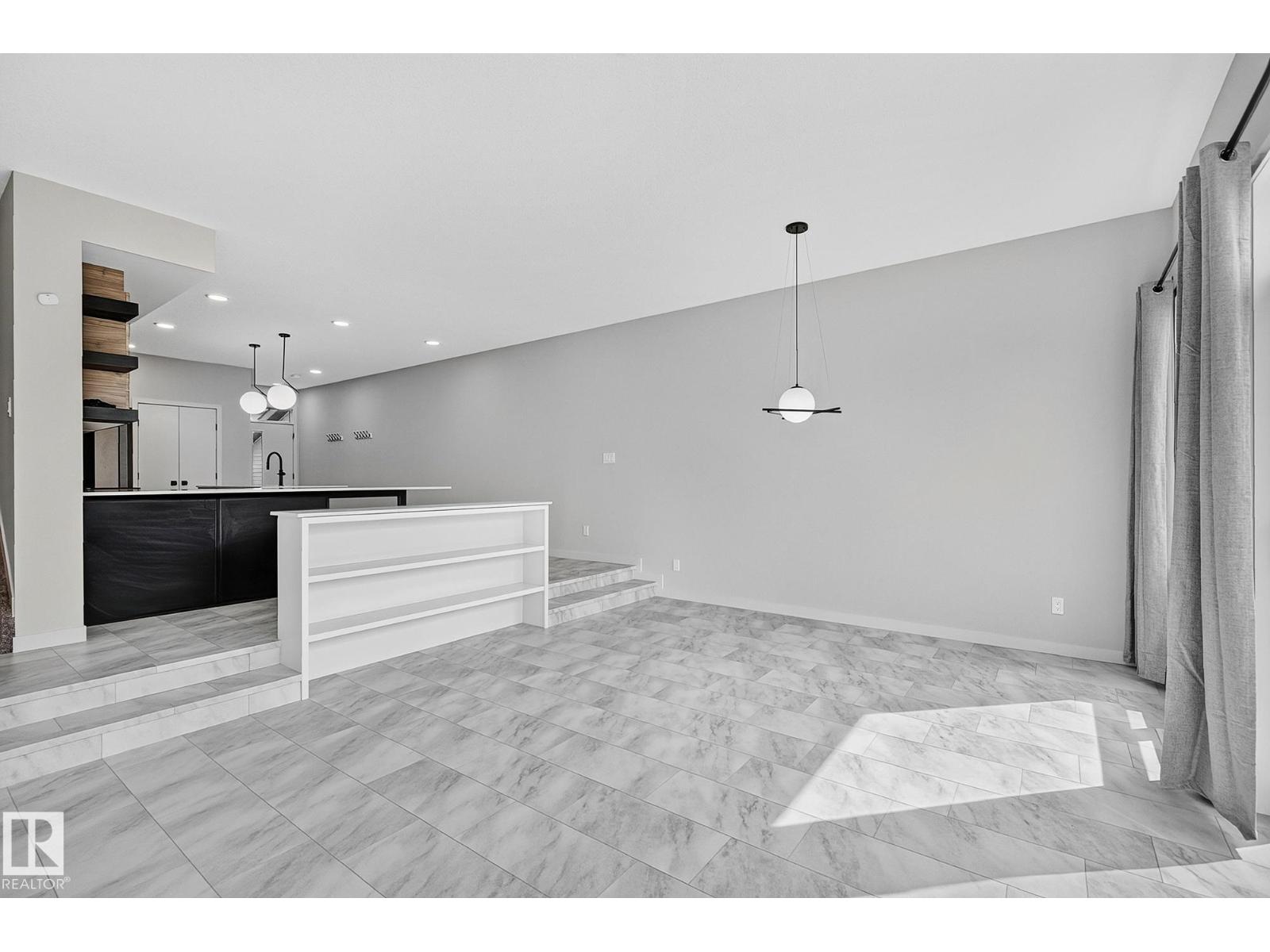 55 Elsinore Pl Nw, Edmonton, Alberta  T5X 0M6 - Photo 10 - E4502564