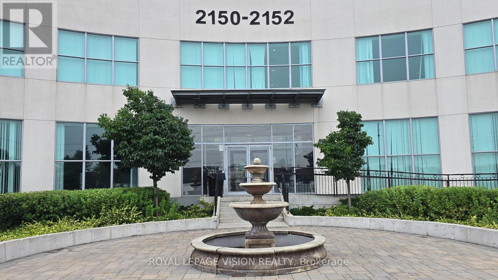 1812 - 2150 Lawrence Avenue E, Toronto, Ontario  M1R 3A7 - Photo 2 - E13654384