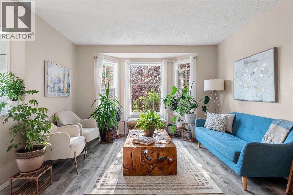 359 Mt Apex Green SE, Calgary, Alberta  T2Z 3B8 - Photo 6 - A2335425