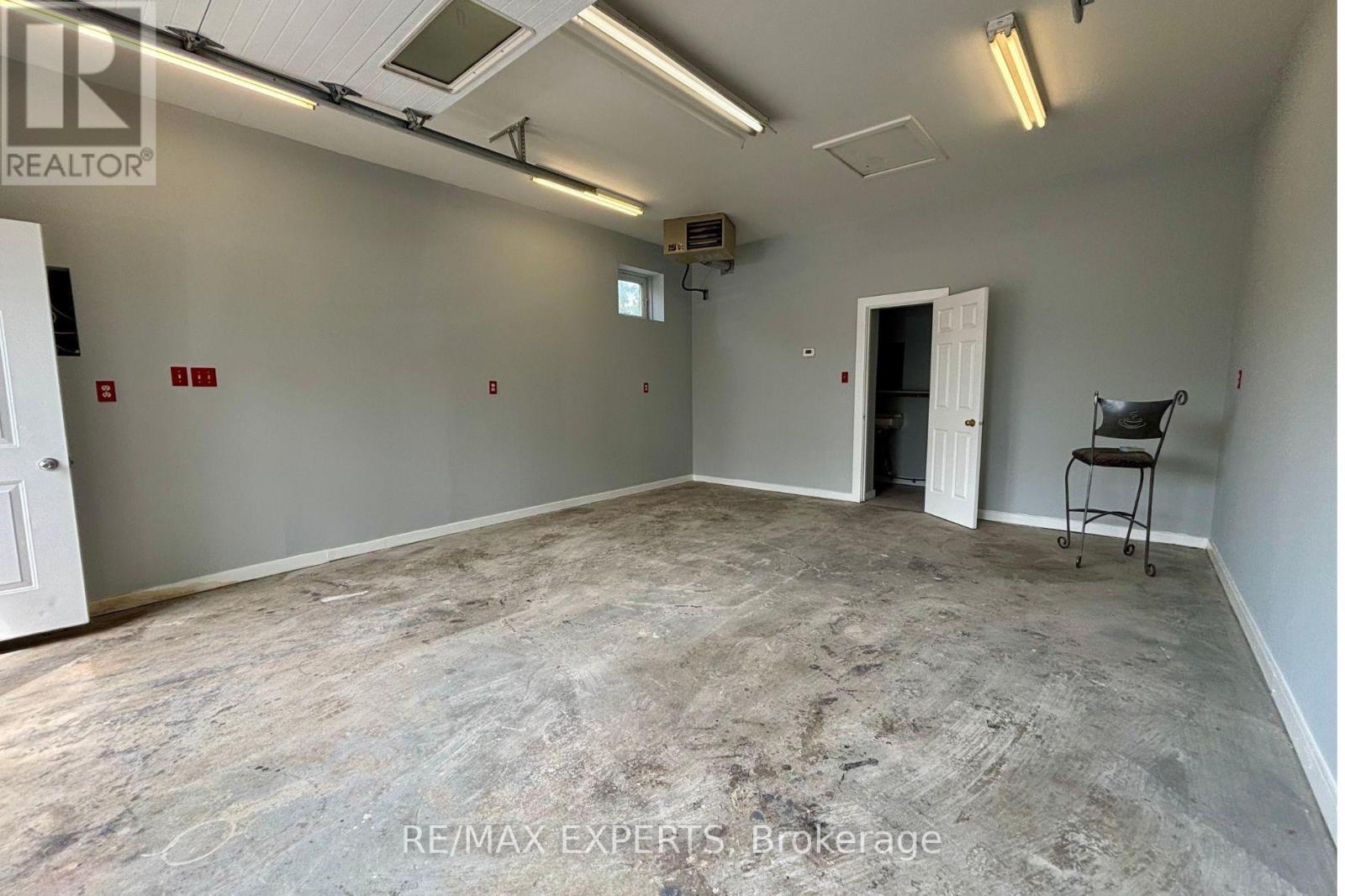 3 - 5 Ferndale Drive N, Barrie (400 North), Ontario  L4N 9V3 - Photo 7 - S13654394
