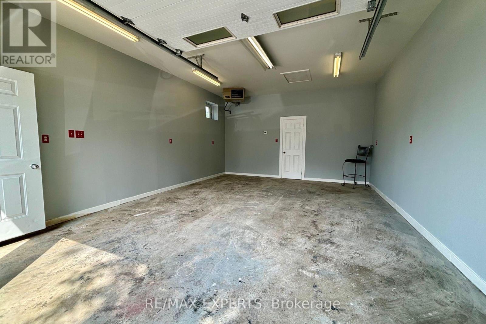 3 - 5 Ferndale Drive N, Barrie (400 North), Ontario  L4N 9V3 - Photo 8 - S13654394