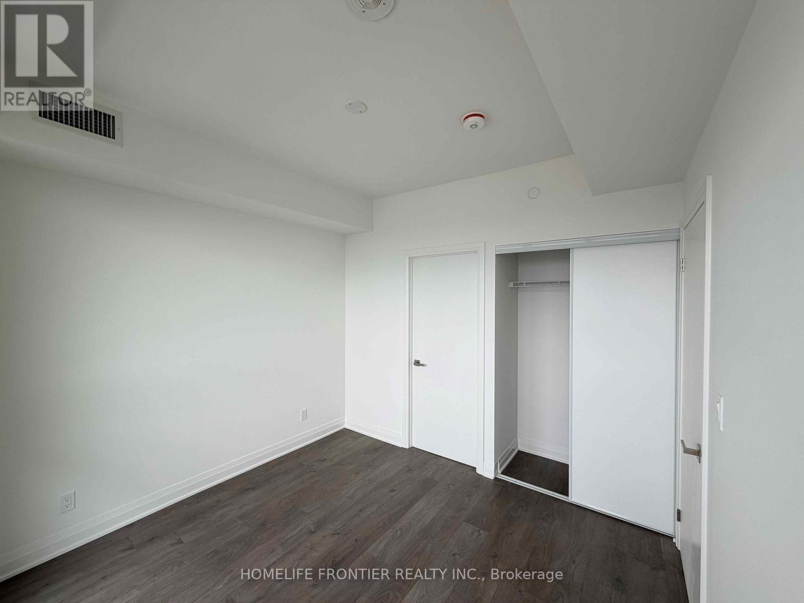 4704 - 4015 The Exchange, Mississauga, Ontario  L5B 0N9 - Photo 13 - W13654336