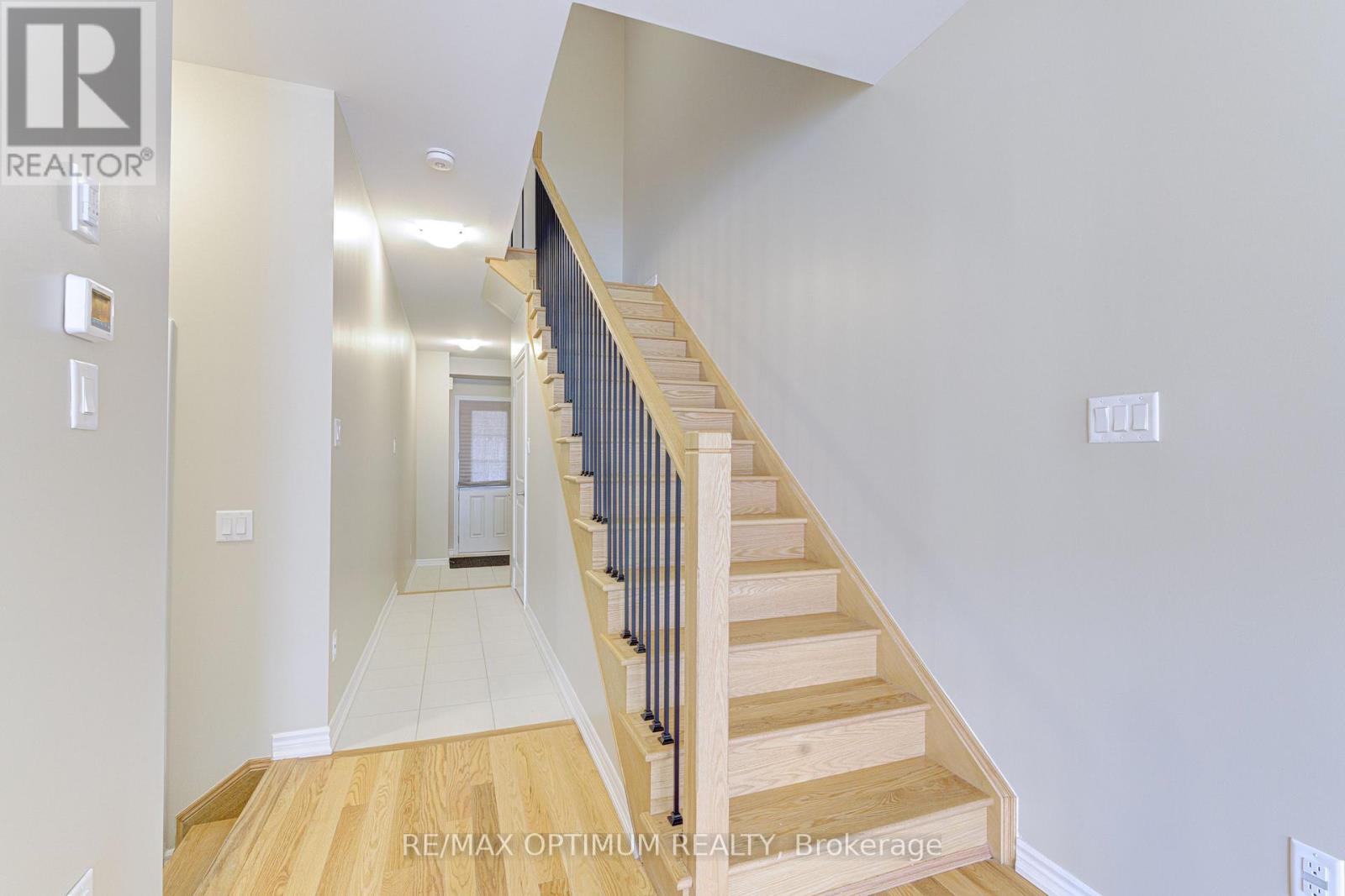 1420 Oakmont Common, Burlington, Ontario  L7P 0V8 - Photo 13 - W13654350