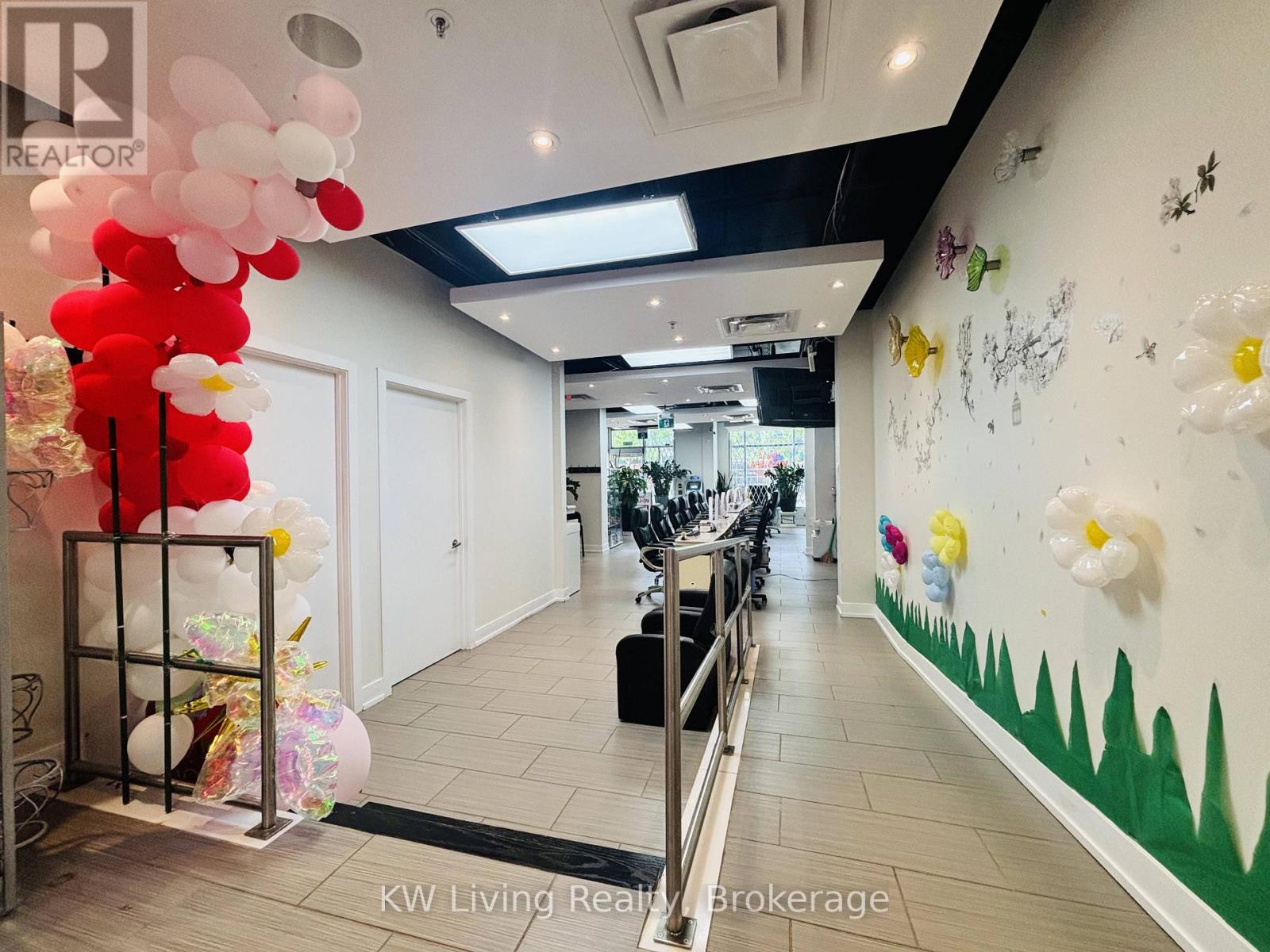 1642 Bloor Street W, Toronto, Ontario  M6P 1A7 - Photo 10 - W13654372