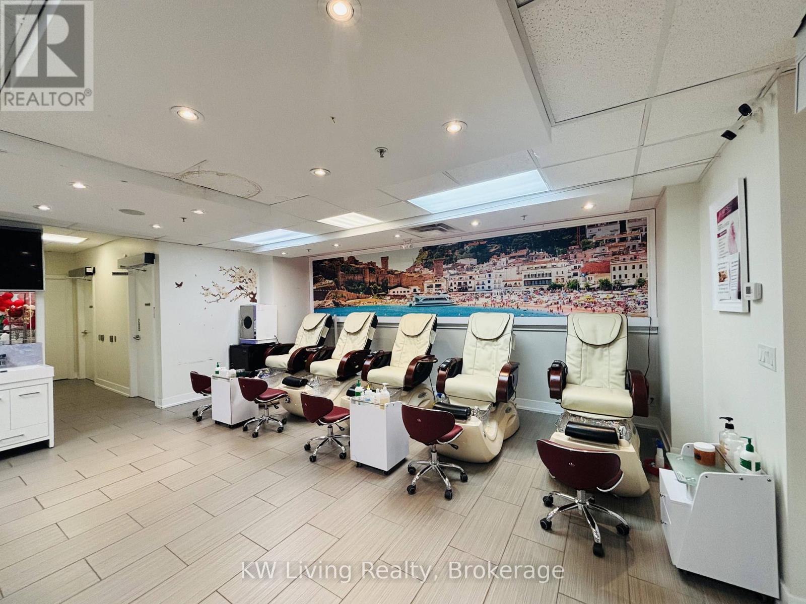 1642 Bloor Street W, Toronto, Ontario  M6P 1A7 - Photo 12 - W13654372