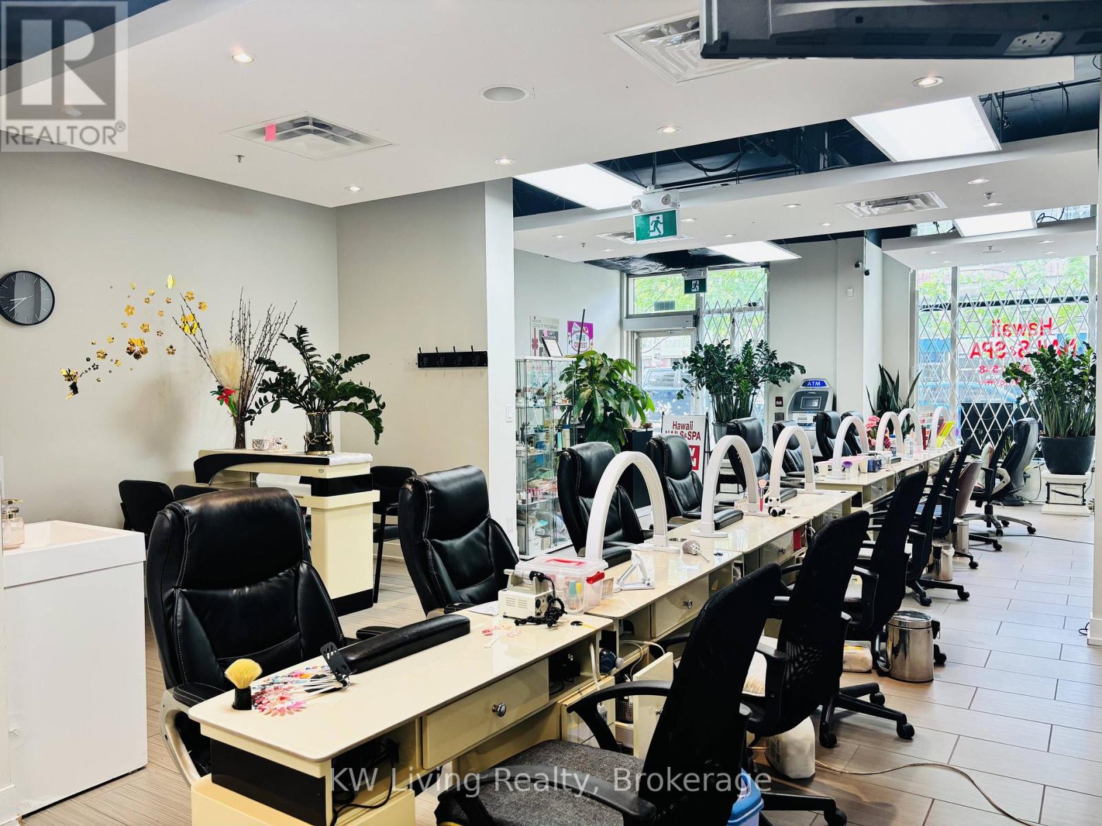 1642 Bloor Street W, Toronto, Ontario  M6P 1A7 - Photo 8 - W13654372