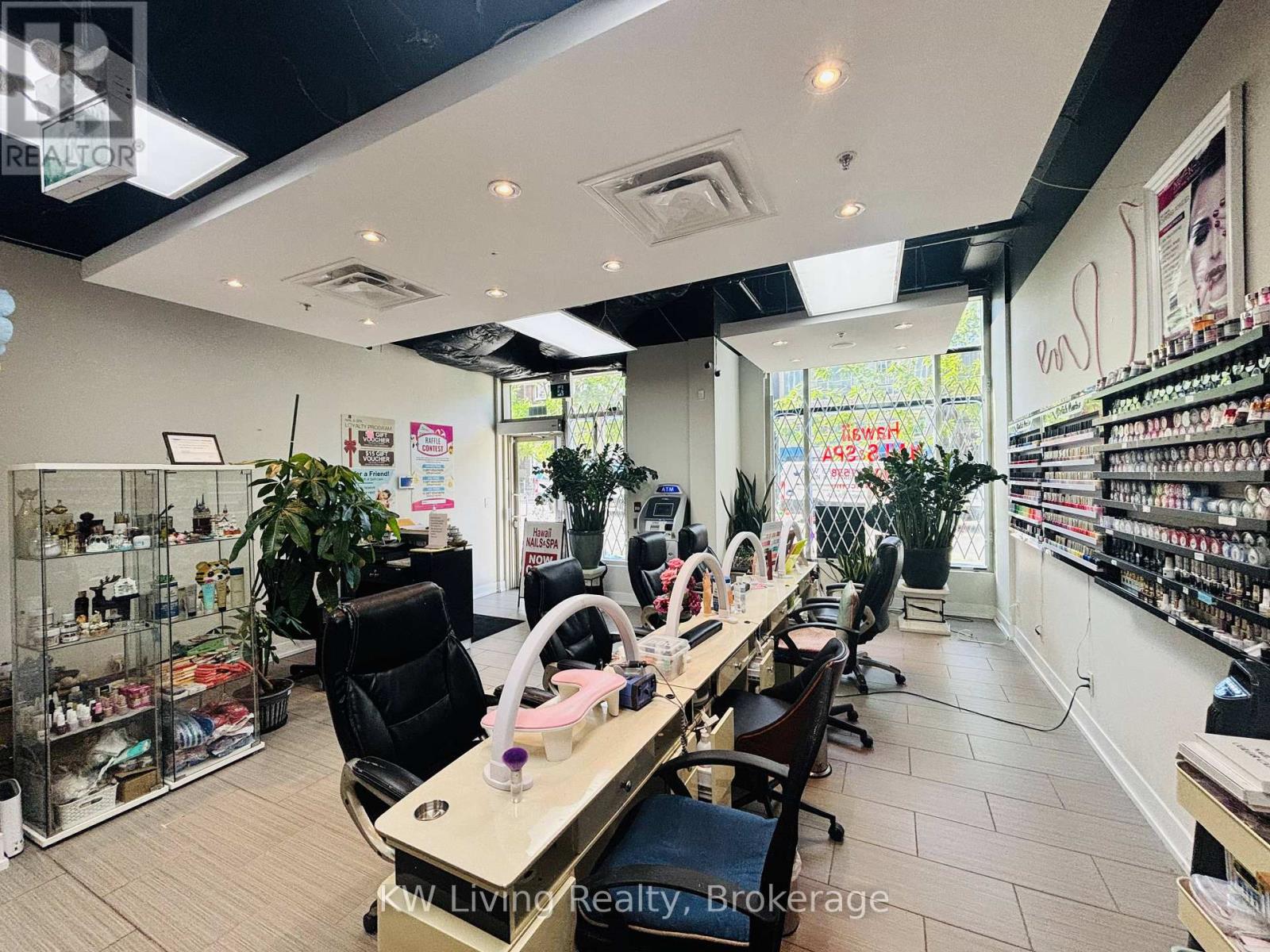 1642 Bloor Street W, Toronto, Ontario  M6P 1A7 - Photo 9 - W13654372