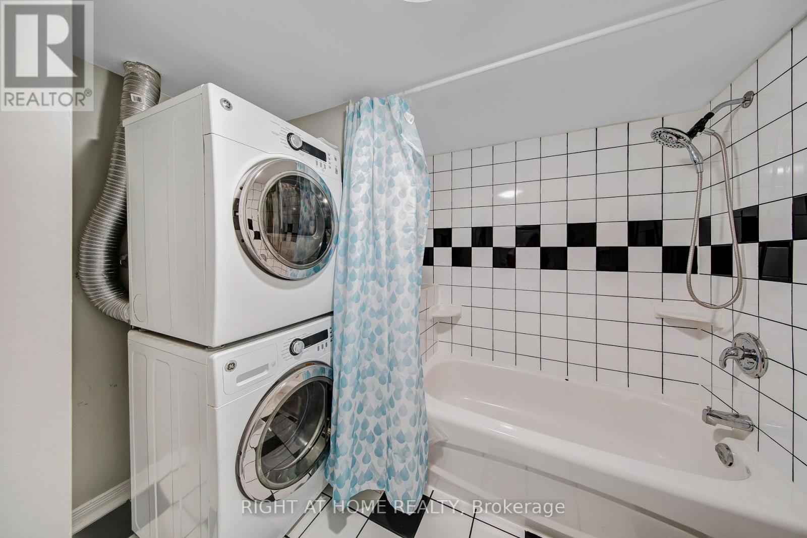 2796 Tallberg Court, Mississauga, Ontario  L5J 1T1 - Photo 35 - W13654406