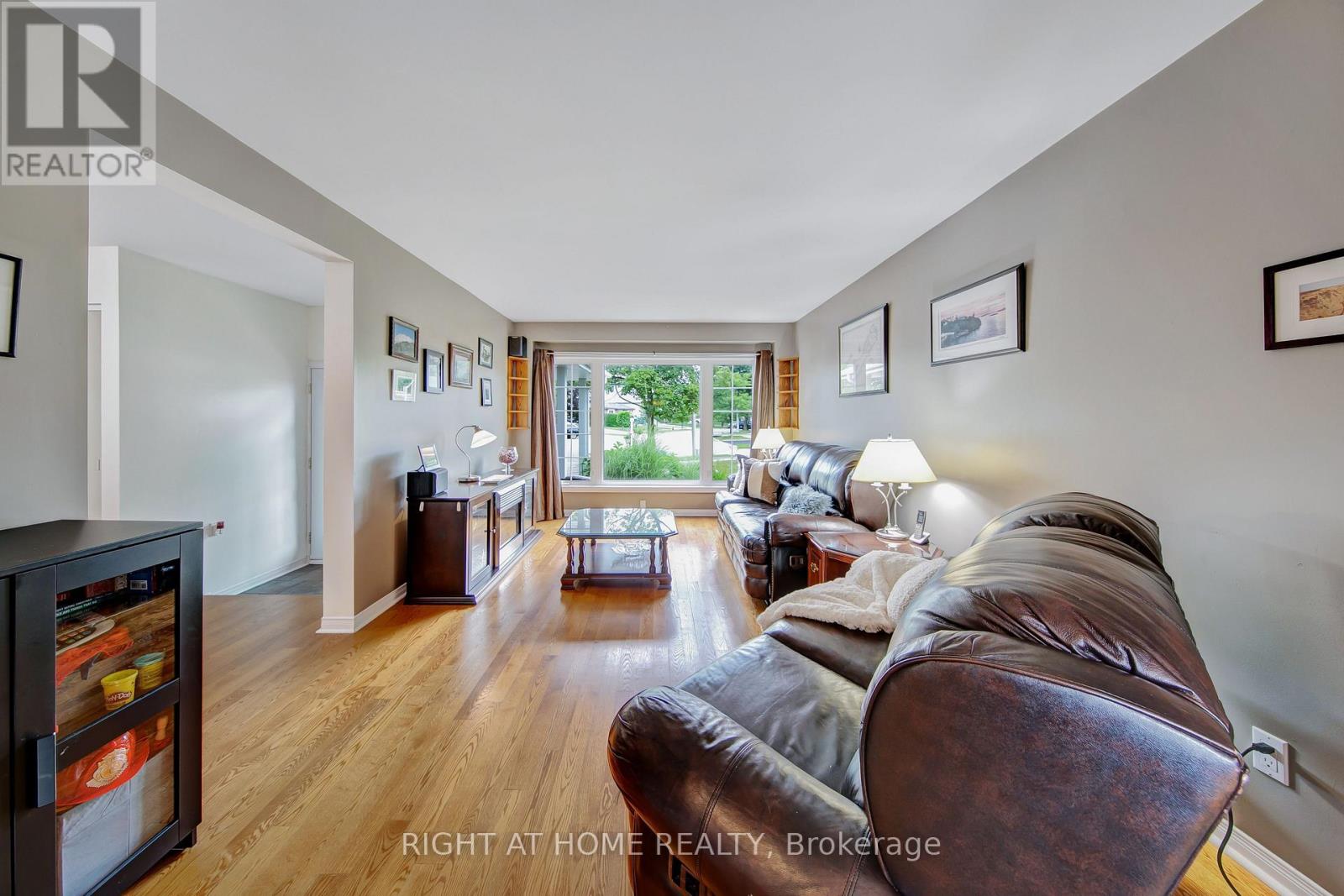 2796 Tallberg Court, Mississauga, Ontario  L5J 1T1 - Photo 7 - W13654406