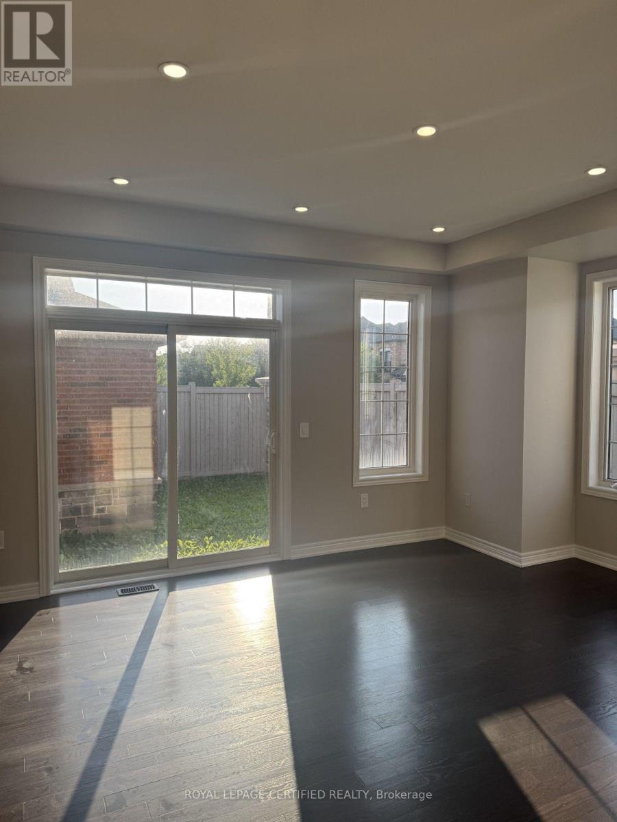 19842 Leslie Street, East Gwillimbury, Ontario  L0G 1R0 - Photo 6 - N13654398