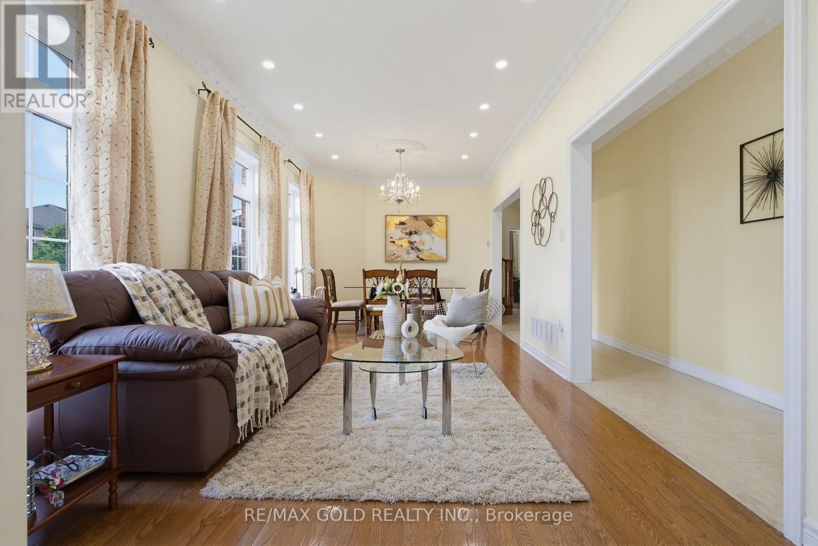 57 Quailvalley Drive, Brampton, Ontario  L6R 0N7 - Photo 7 - W13651846