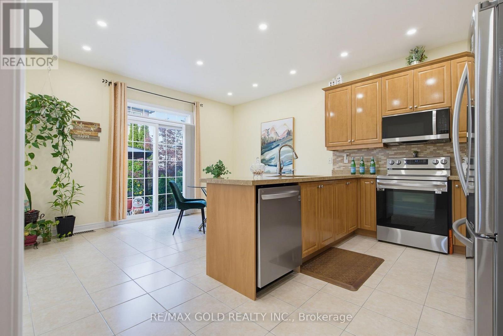 57 Quailvalley Drive, Brampton, Ontario  L6R 0N7 - Photo 12 - W13651846