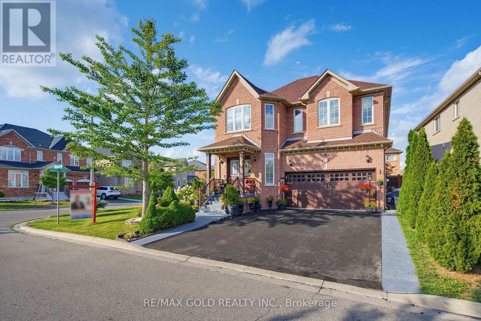 57 Quailvalley Drive, Brampton, Ontario  L6R 0N7 - Photo 2 - W13651846