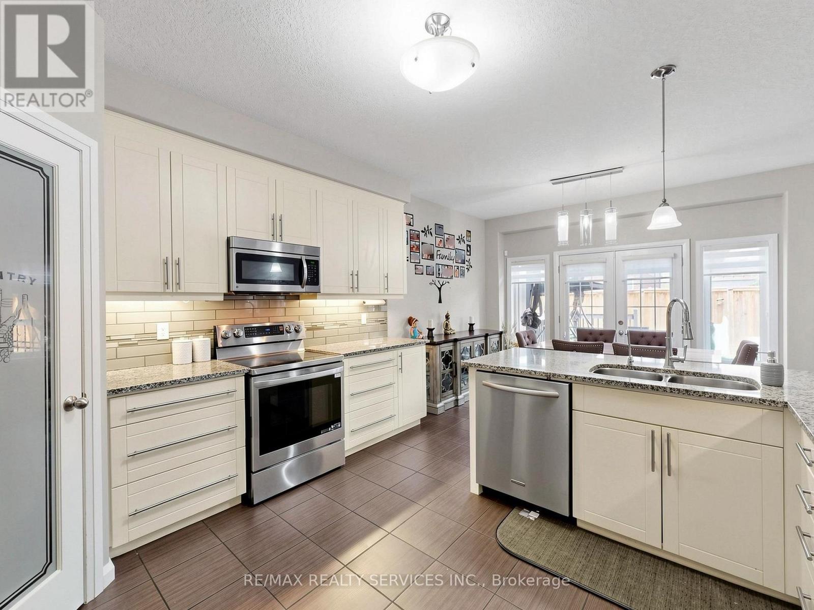 291 Hardcastle Drive, Cambridge, Ontario  N1S 0A9 - Photo 12 - X13654344