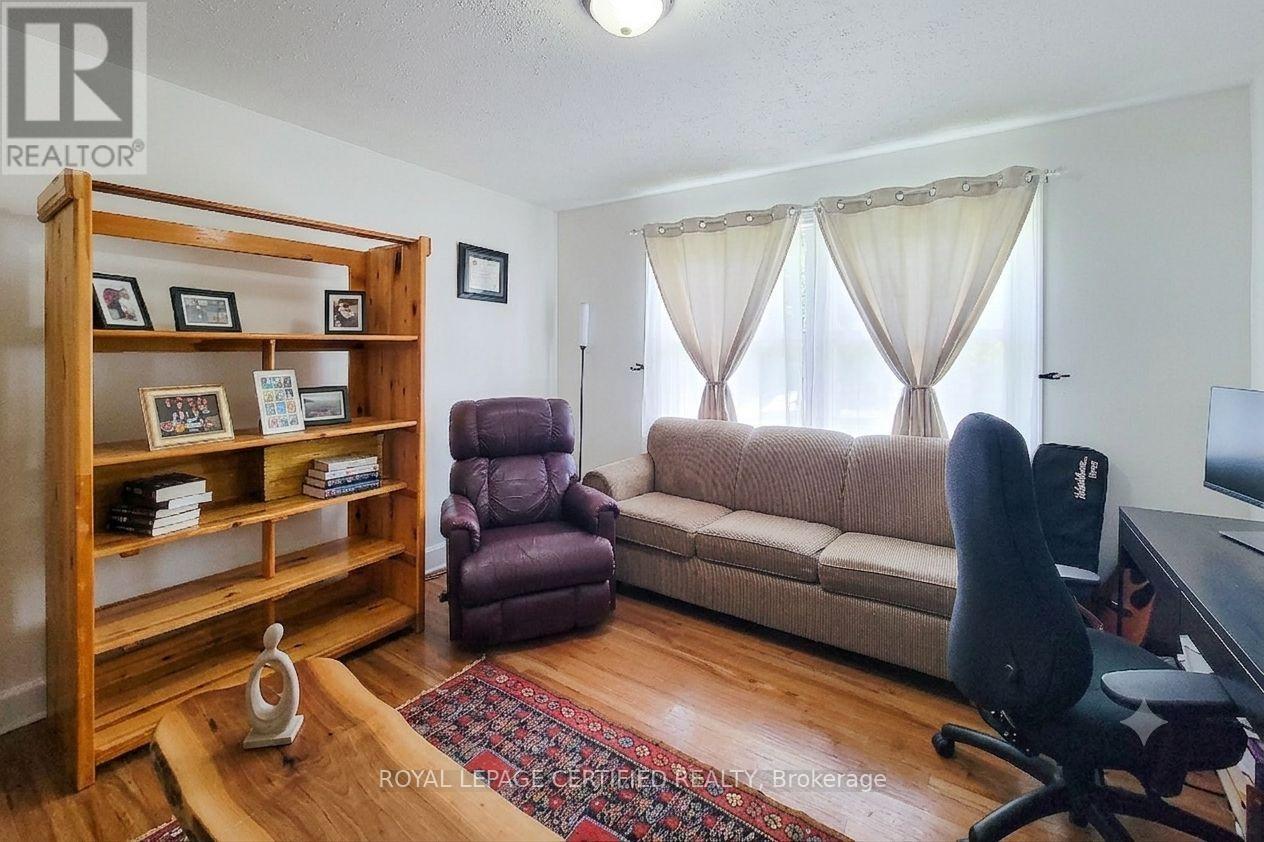 55 Garner Road, Hamilton, Ontario  L9G 2J5 - Photo 11 - X13654352