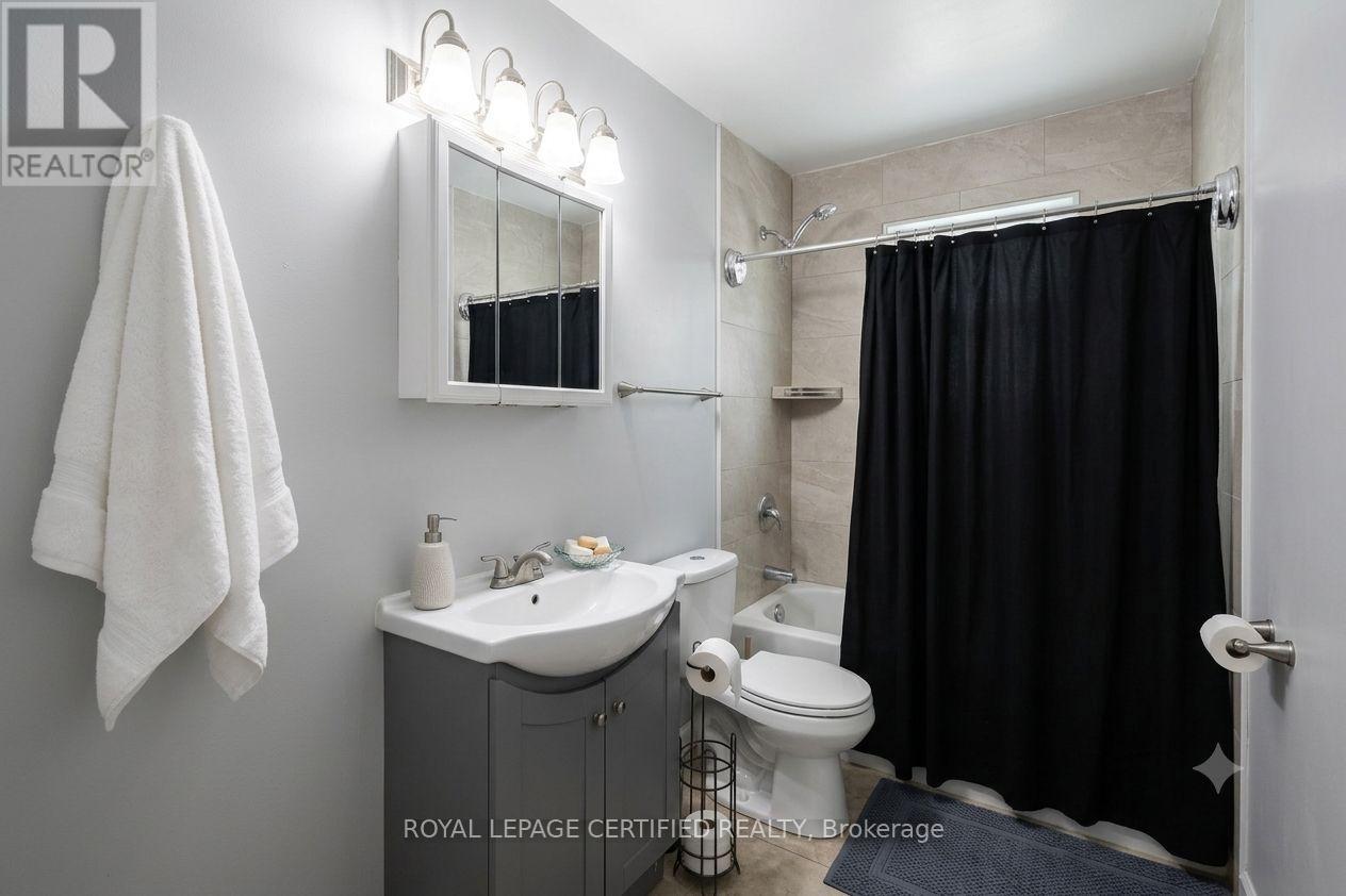 55 Garner Road, Hamilton, Ontario  L9G 2J5 - Photo 15 - X13654352