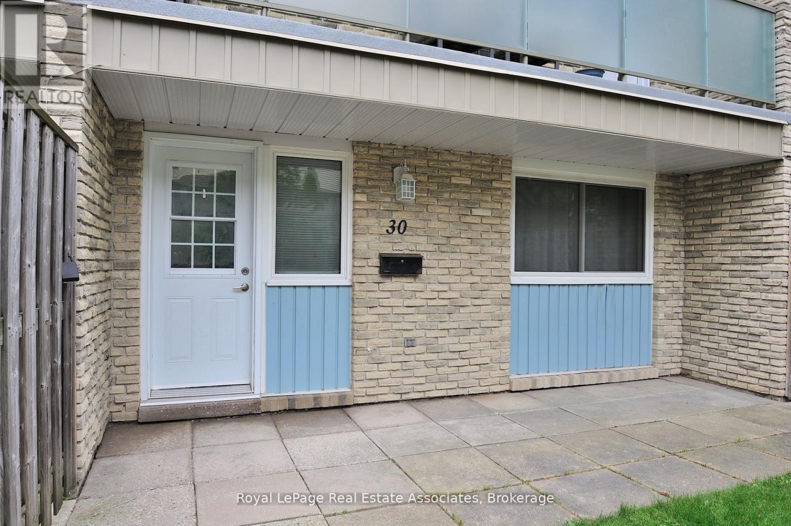 30 - 35 Breckenridge Drive, Kitchener, Ontario  N2B 3H5 - Photo 1 - X13654410