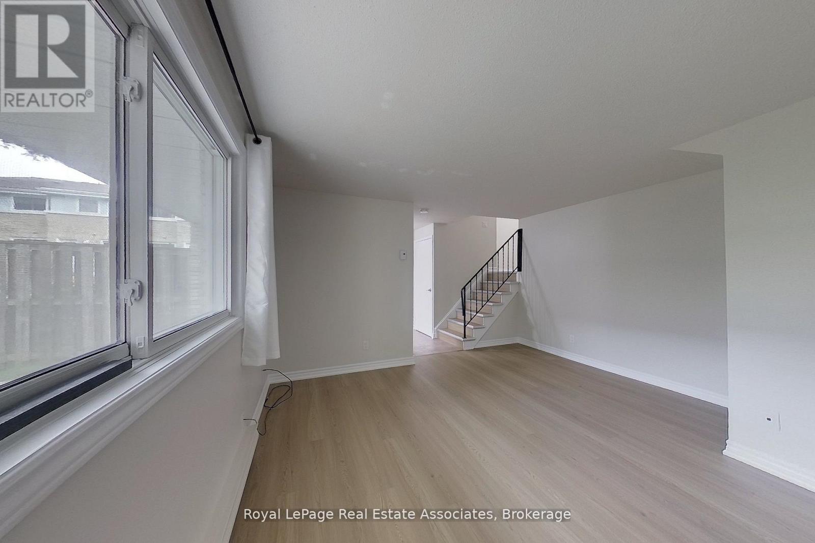 30 - 35 Breckenridge Drive, Kitchener, Ontario  N2B 3H5 - Photo 12 - X13654410