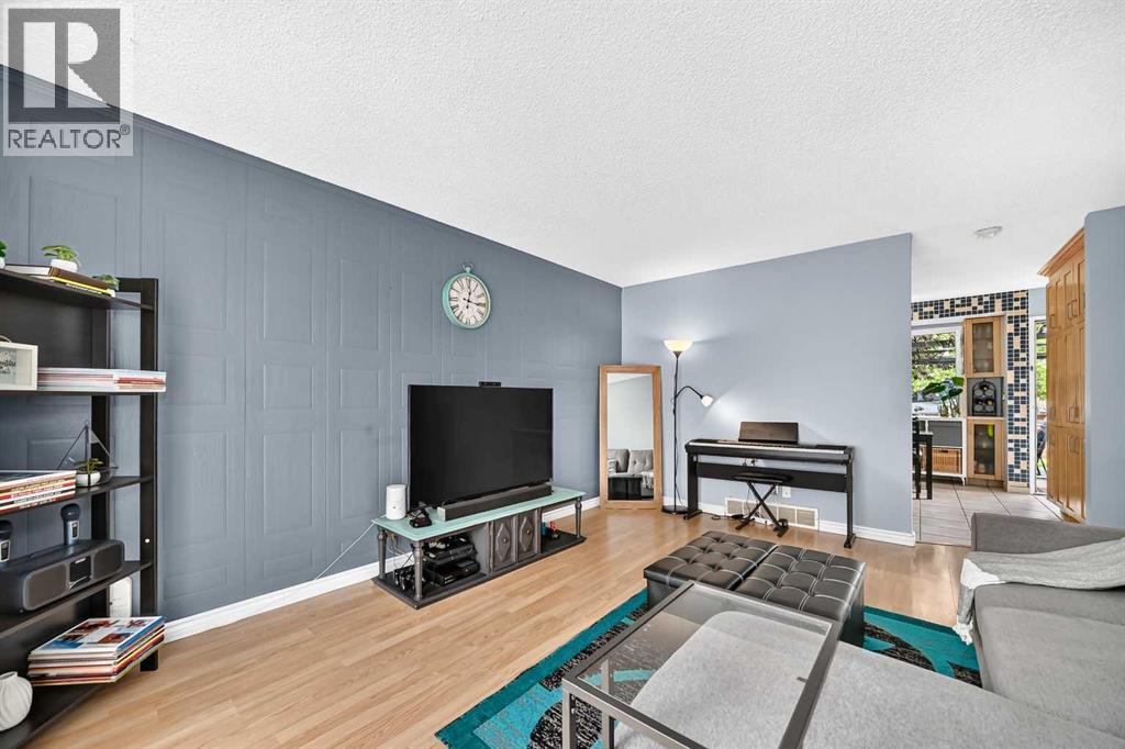 3321 56 Street NE, Calgary, Alberta  T1Y 3Y7 - Photo 6 - A2297717