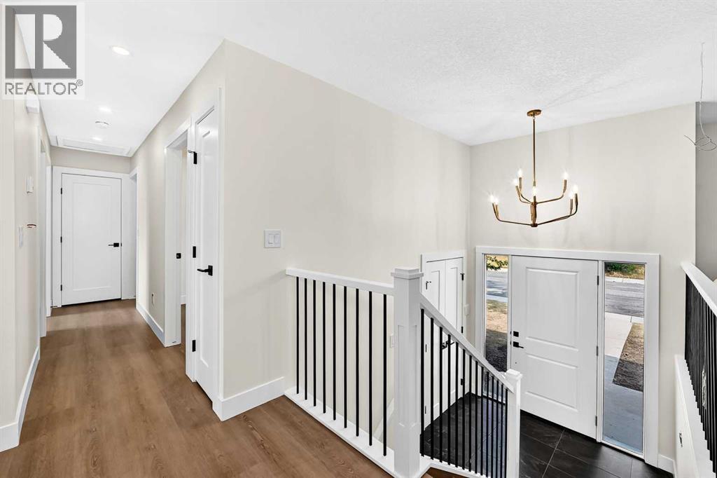 307 Silverthorn Way NW, Calgary, Alberta  T3B 4E8 - Photo 30 - A2335043