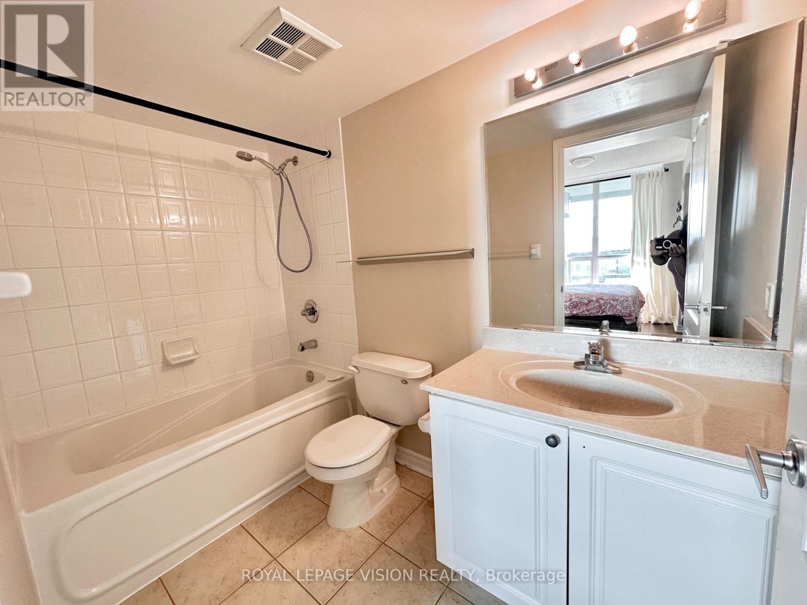 1112 - 17 Barberry Place, Toronto, Ontario  M2K 3E6 - Photo 7 - C13433726
