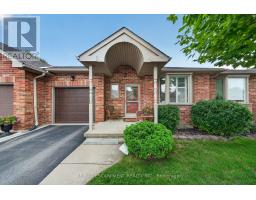 21 TWENTYPLACE BOULEVARD, Hamilton, Ontario