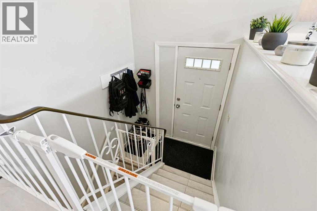 715 5 Street NE, Calgary, Alberta  T2E 3W7 - Photo 5 - A2335405