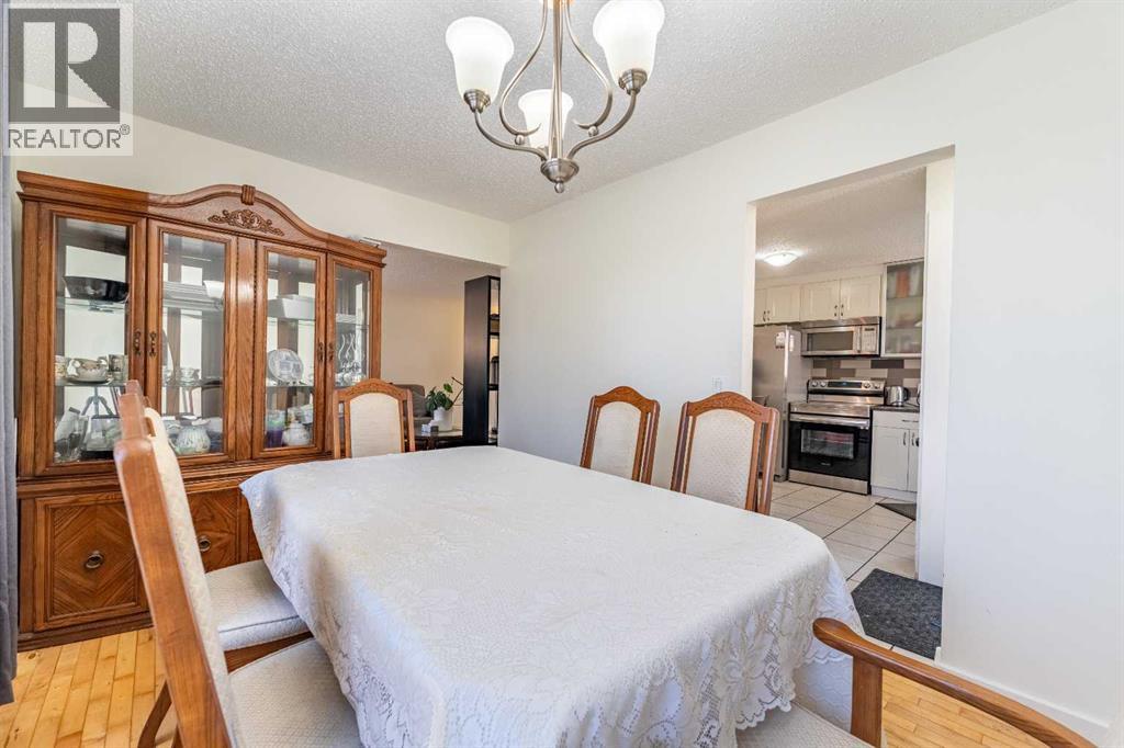 44 Templehill Drive NE, Calgary, Alberta  T1Y 4C3 - Photo 5 - A2334856