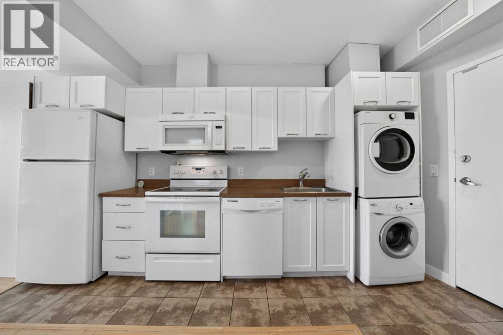 306, 3830 Brentwood Road NW, Calgary, Alberta