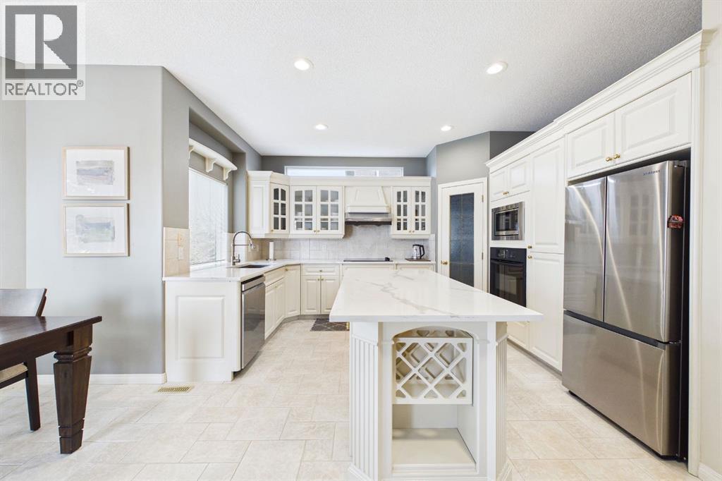 15 Royal Crest Terrace NW, Calgary, Alberta  T3G 4M3 - Photo 10 - A2335840