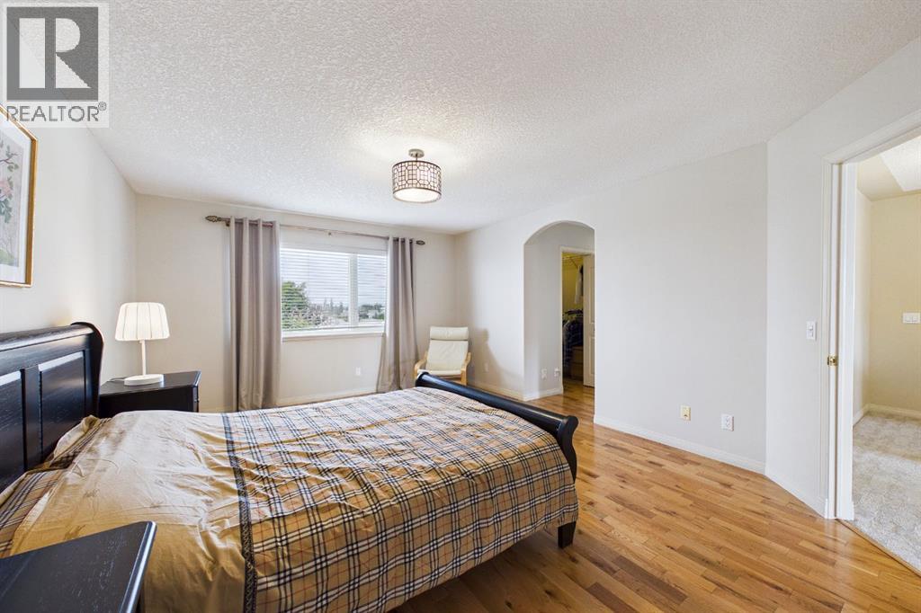 15 Royal Crest Terrace NW, Calgary, Alberta  T3G 4M3 - Photo 25 - A2335840