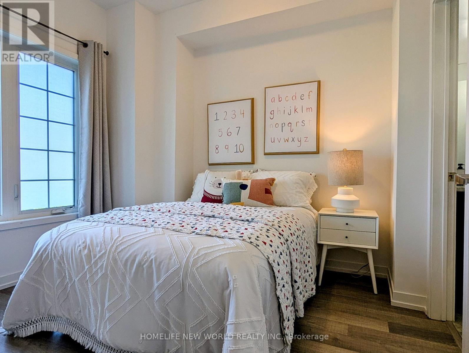 257 Harding Park Street, Newmarket, Ontario  L3Y 0E1 - Photo 30 - N13648180