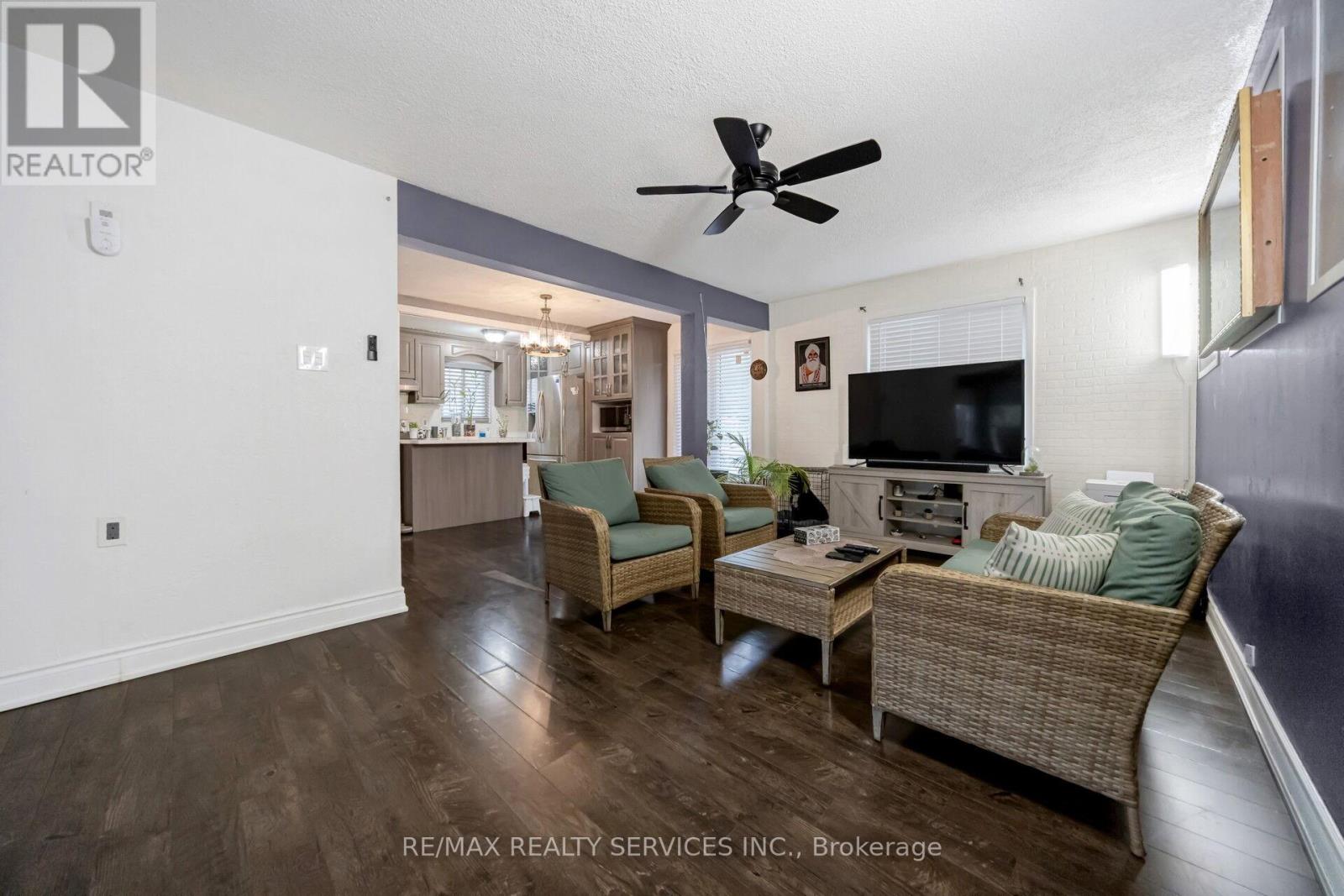3 Grand Valley Drive, Brampton, Ontario  L6S 2L1 - Photo 15 - W13644668