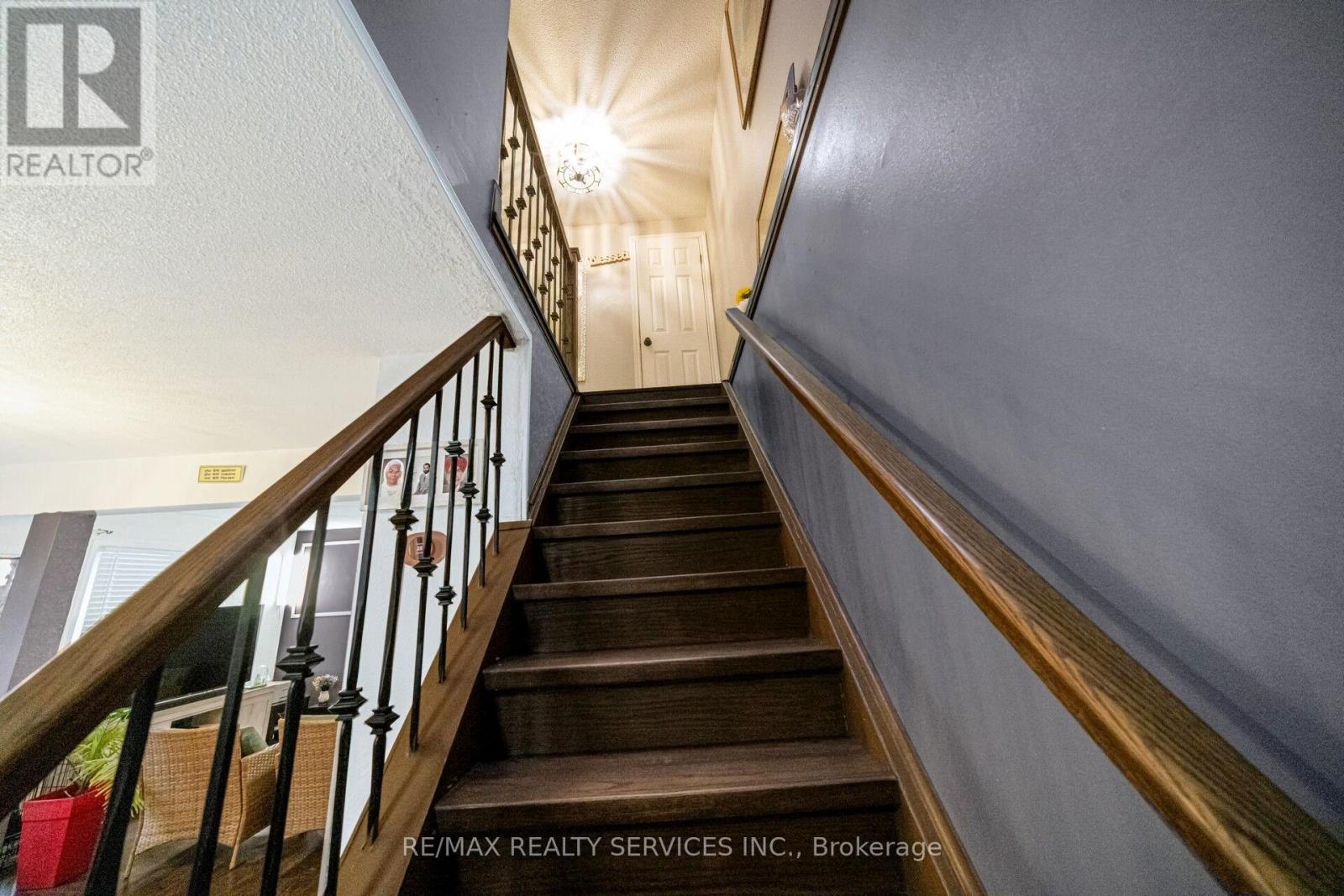 3 Grand Valley Drive, Brampton, Ontario  L6S 2L1 - Photo 20 - W13644668