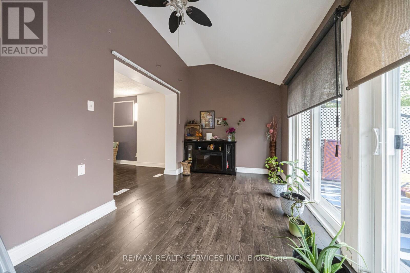 3 Grand Valley Drive, Brampton, Ontario  L6S 2L1 - Photo 19 - W13644668
