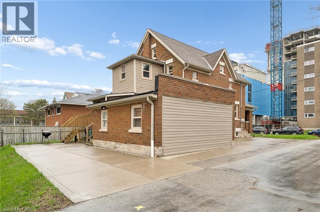 22 Dellroy Avenue, Kitchener, Ontario  N2A 2S1 - Photo 8 - 40825698