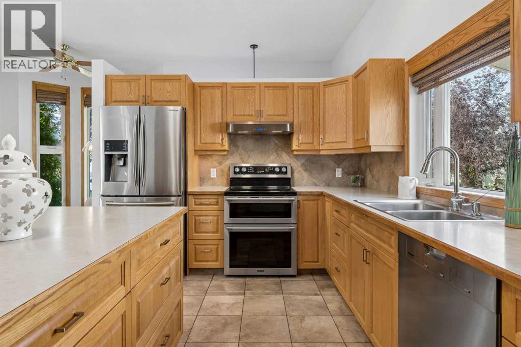 246 Mt Lorette Place SE, Calgary, Alberta  T2Z 2L9 - Photo 12 - A2332979
