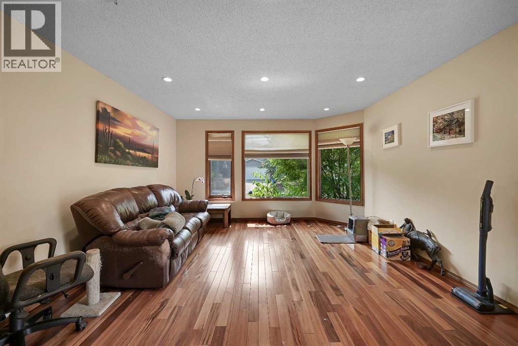 80 Edforth Way NW, Calgary, Alberta  T3A 3W2 - Photo 6 - A2333345