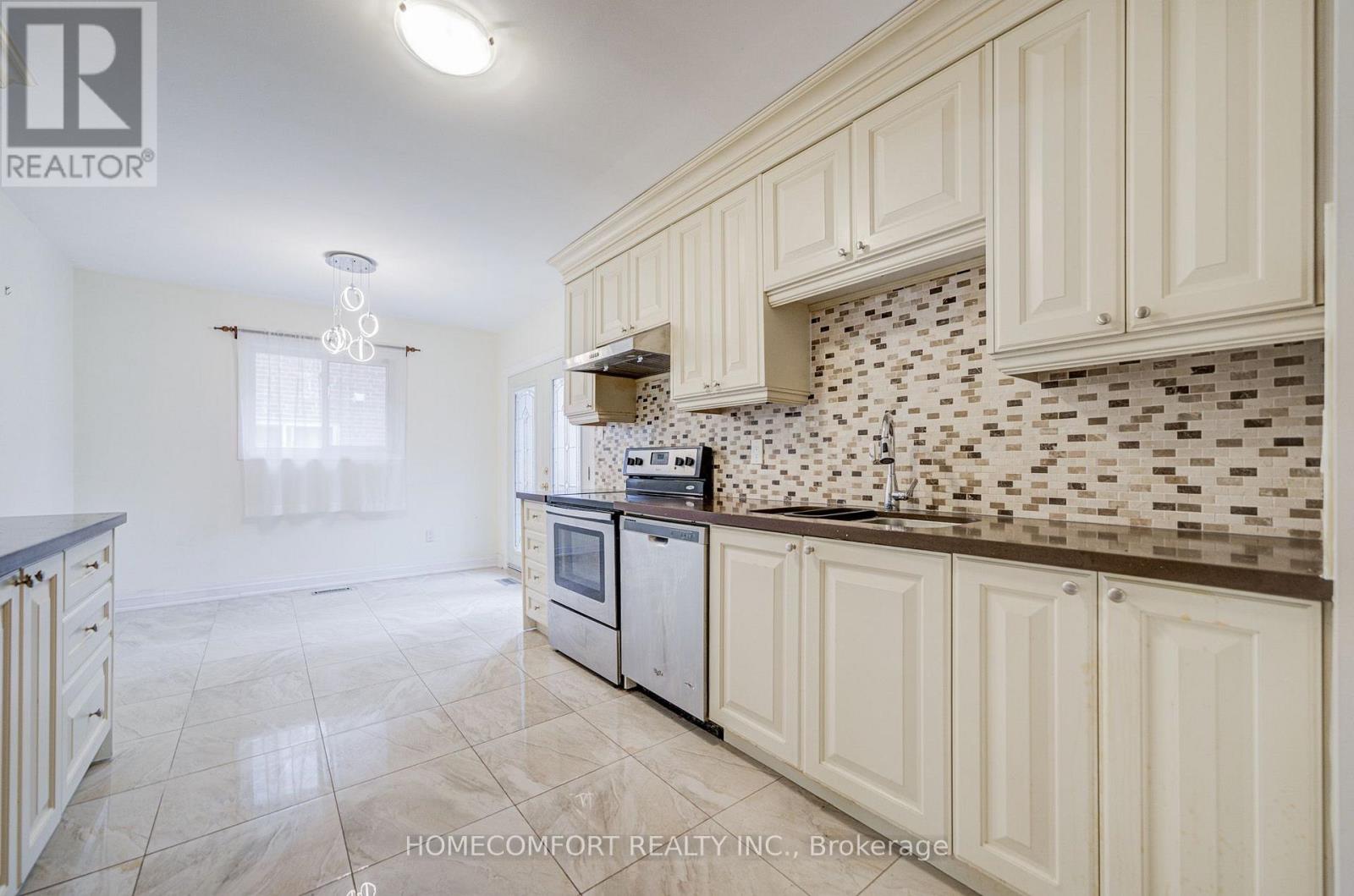 70 Hunt ( Main Floor ) Avenue, Richmond Hill, Ontario  L4C 4G9 - Photo 18 - N13594080