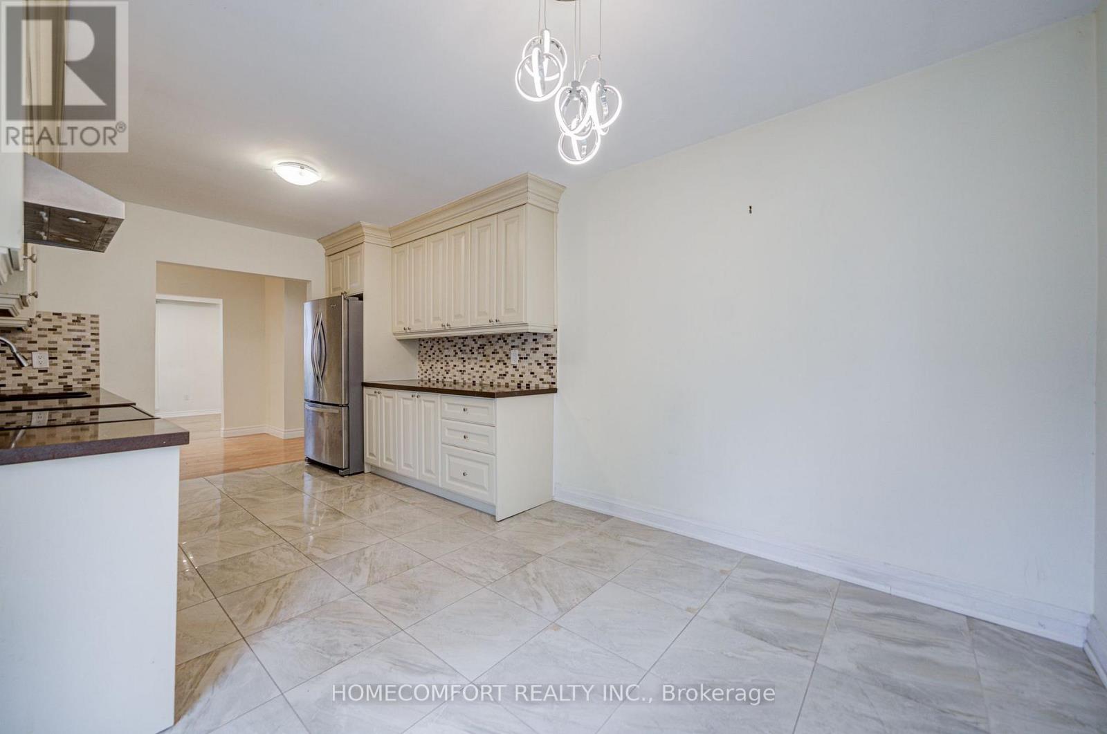 70 Hunt ( Main Floor ) Avenue, Richmond Hill, Ontario  L4C 4G9 - Photo 21 - N13594080