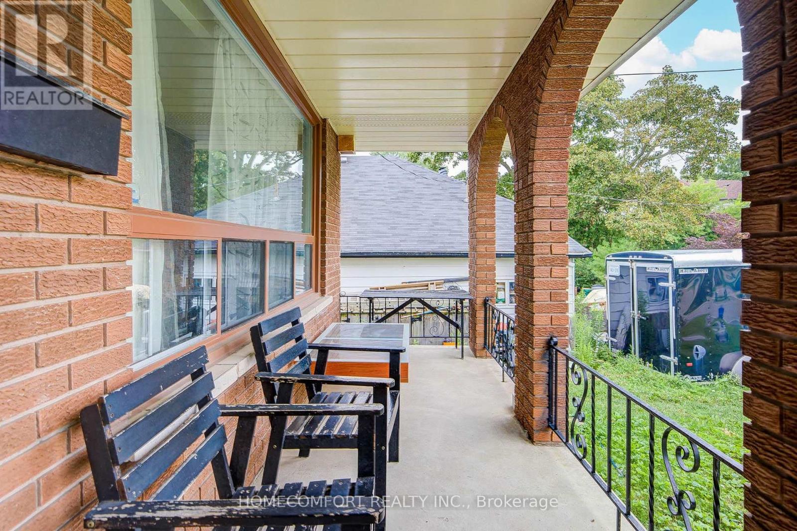 70 Hunt ( Main Floor ) Avenue, Richmond Hill, Ontario  L4C 4G9 - Photo 5 - N13594080