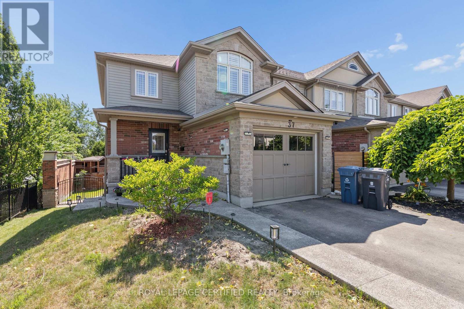 37 Wilkie Crescent, Guelph, Ontario  N1L 0B1 - Photo 2 - X13652764