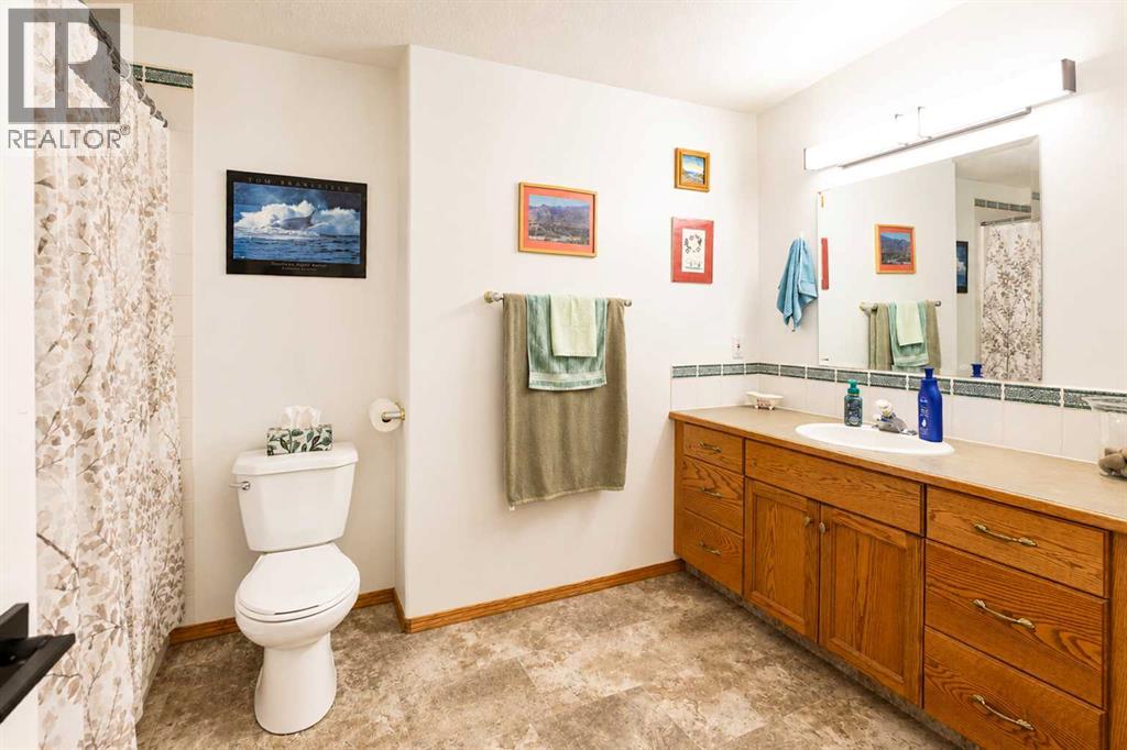 46 Lord Close, Red Deer, Alberta  T4R 2R8 - Photo 34 - A2332952