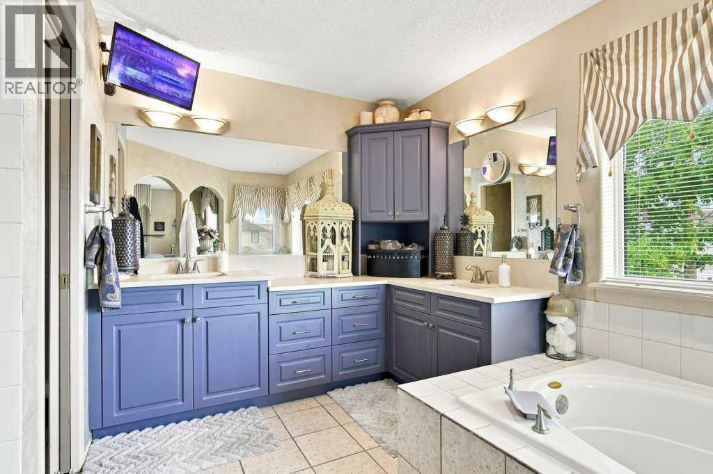 236 Chaparral Drive Se, Calgary, Alberta T2X 3M9 - Photo 20 - A2335721
