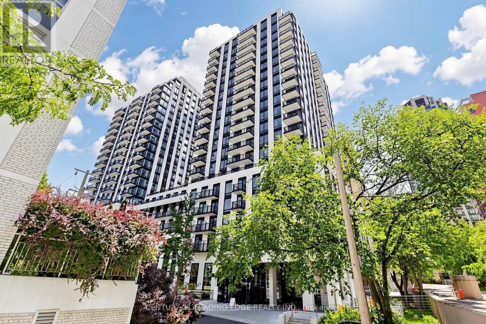 925 - 89 MONTCLAIR AVENUE, Toronto, Ontario