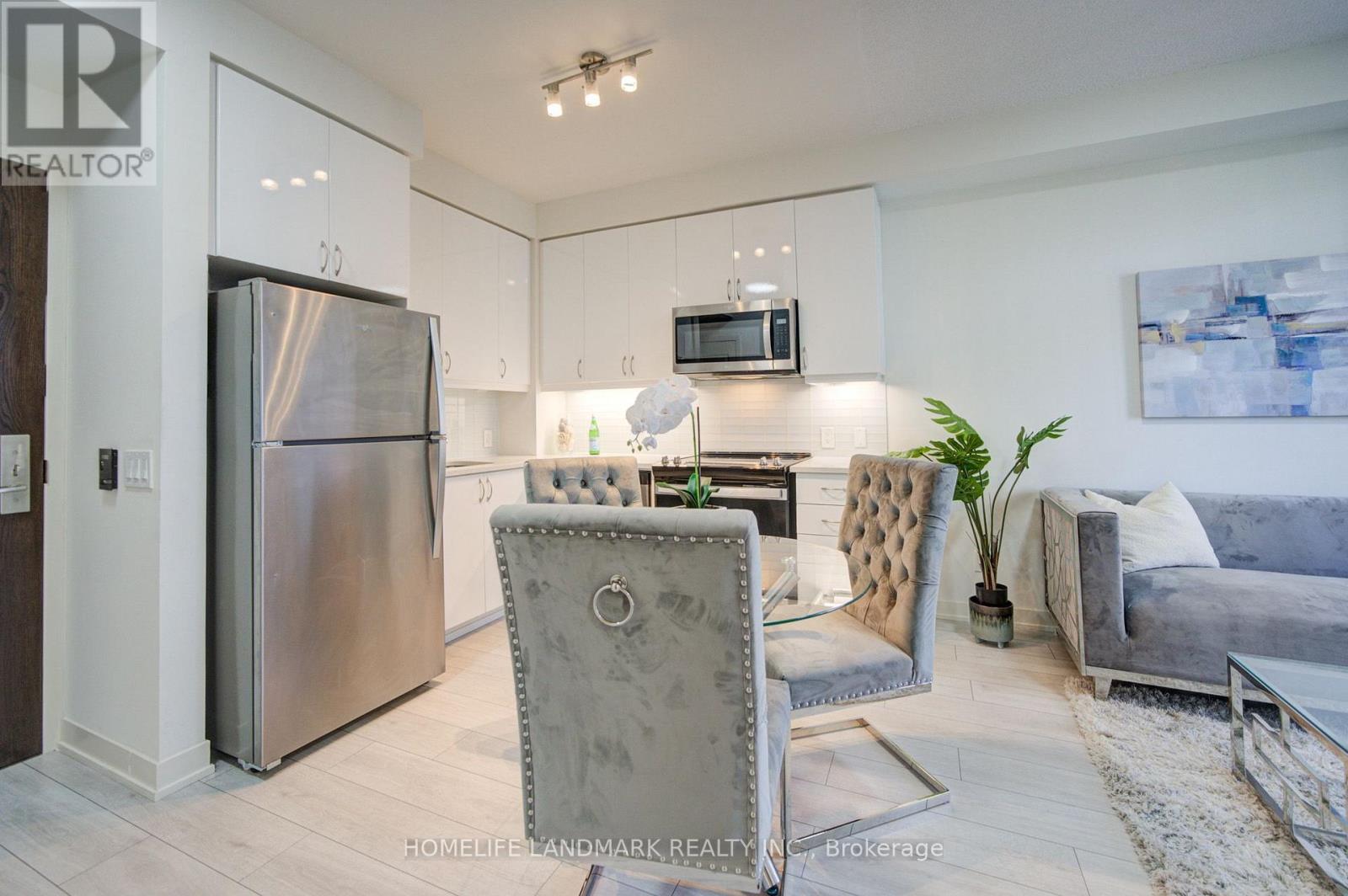 818 - 4955 Yonge Street, Toronto, Ontario  M2N 0L8 - Photo 3 - C13654536