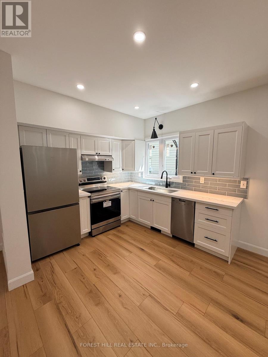 132 Hazelwood Avenue, Toronto, Ontario  M4J 1K5 - Photo 4 - E13654526