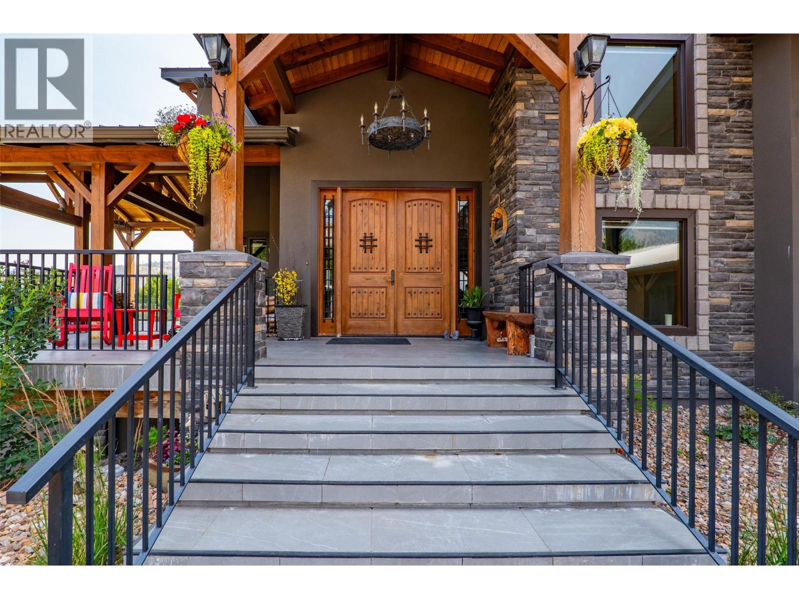 1918 Shuswap Road E, Kamloops, British Columbia  V2H 1S9 - Photo 6 - 10394920