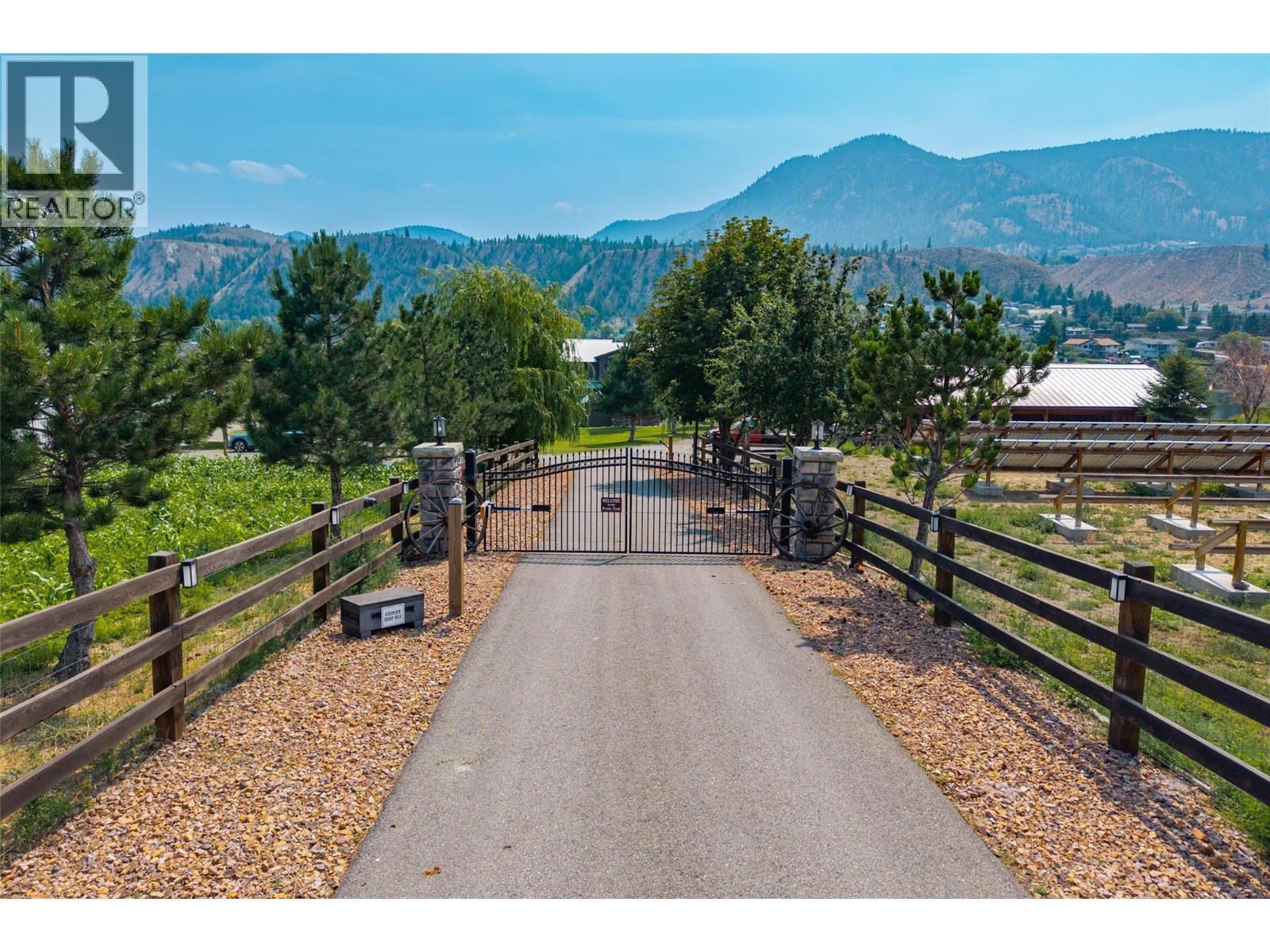 1918 Shuswap Road E, Kamloops, British Columbia  V2H 1S9 - Photo 58 - 10394920